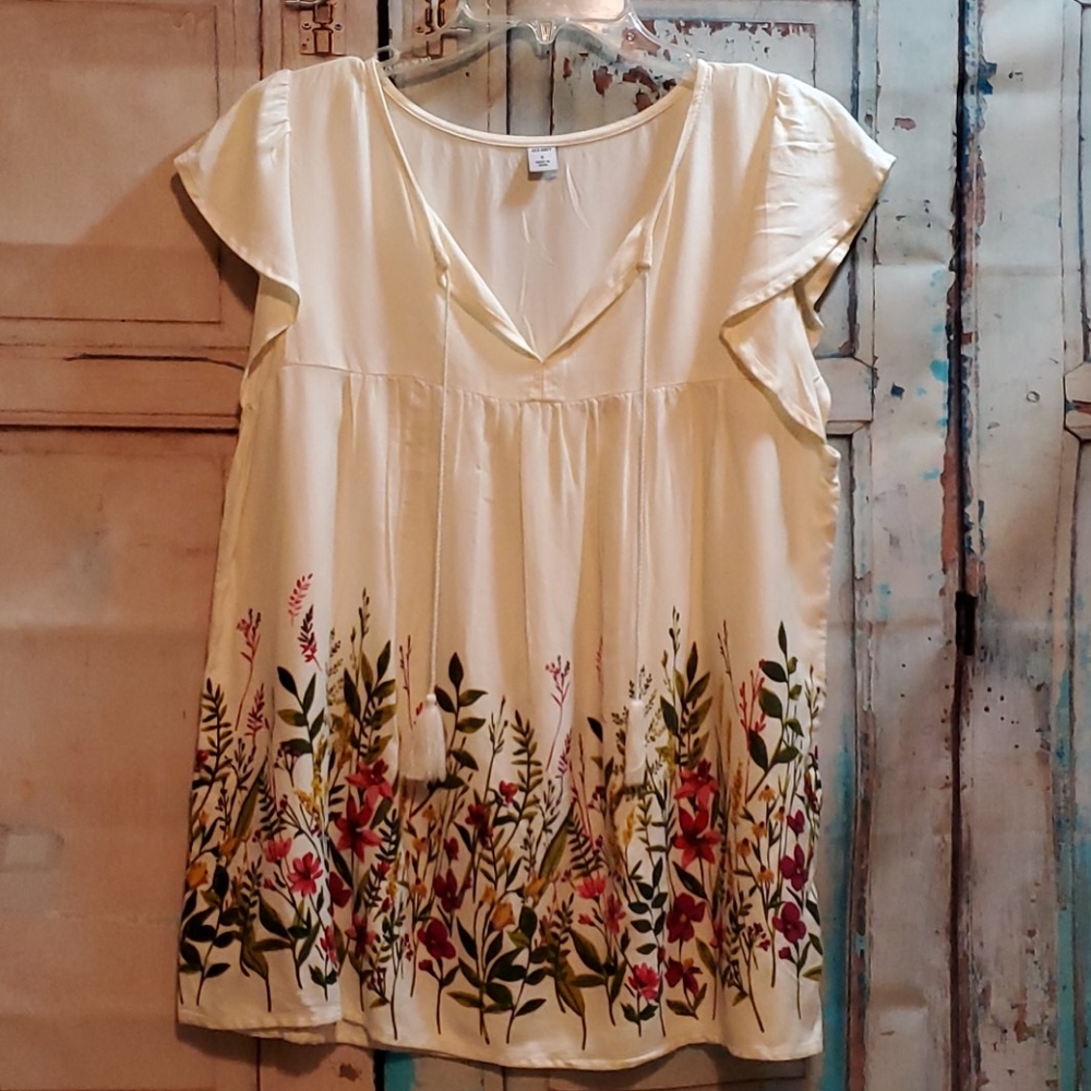 Old Navy Floral Peasant Top